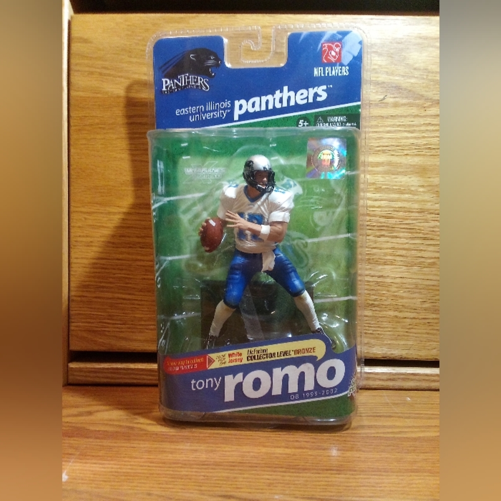 Eastern Illinois QB Tony Romo McFarlane figure NCAA series 2 (white variant)